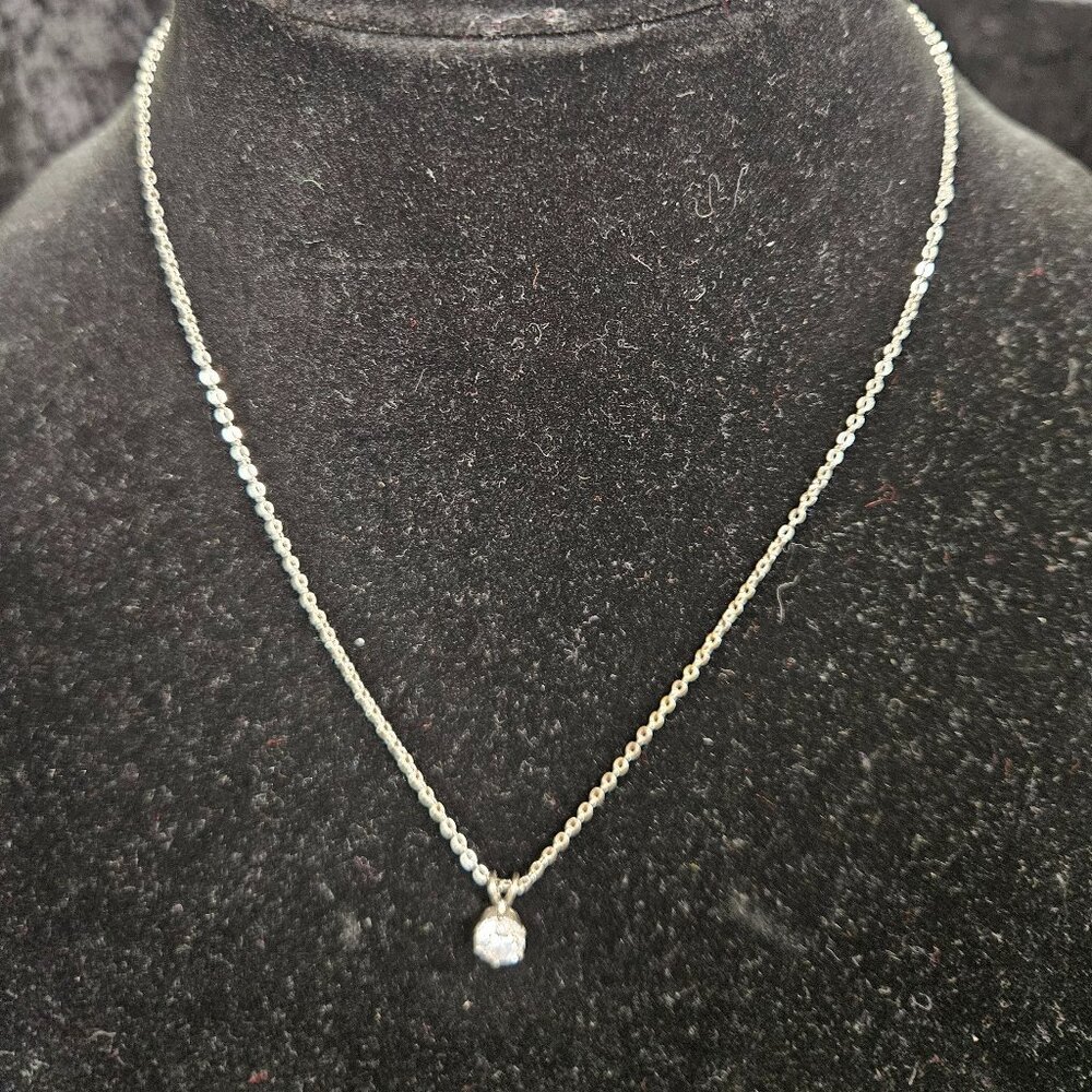 Silver toned clear stone pendant necklace - 8 1/2" chain